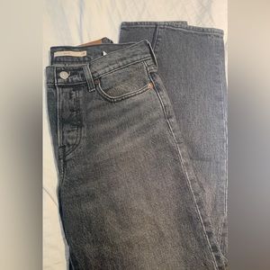 Grey wedgie jeans straight leg size 26